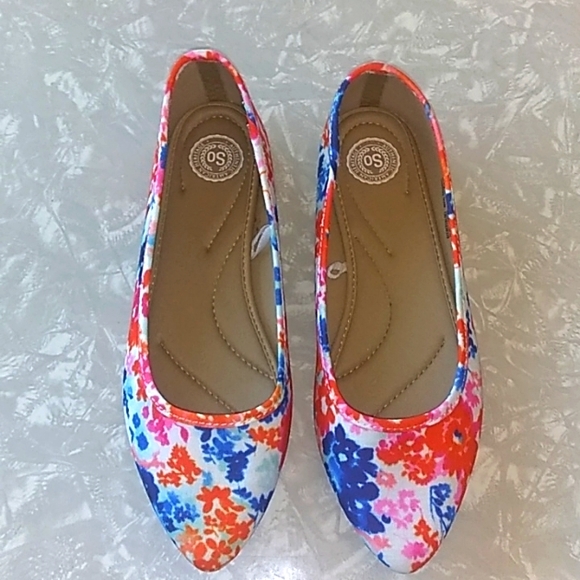Nwot SO loafers.